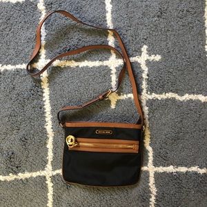 Michael kors crossbody purse